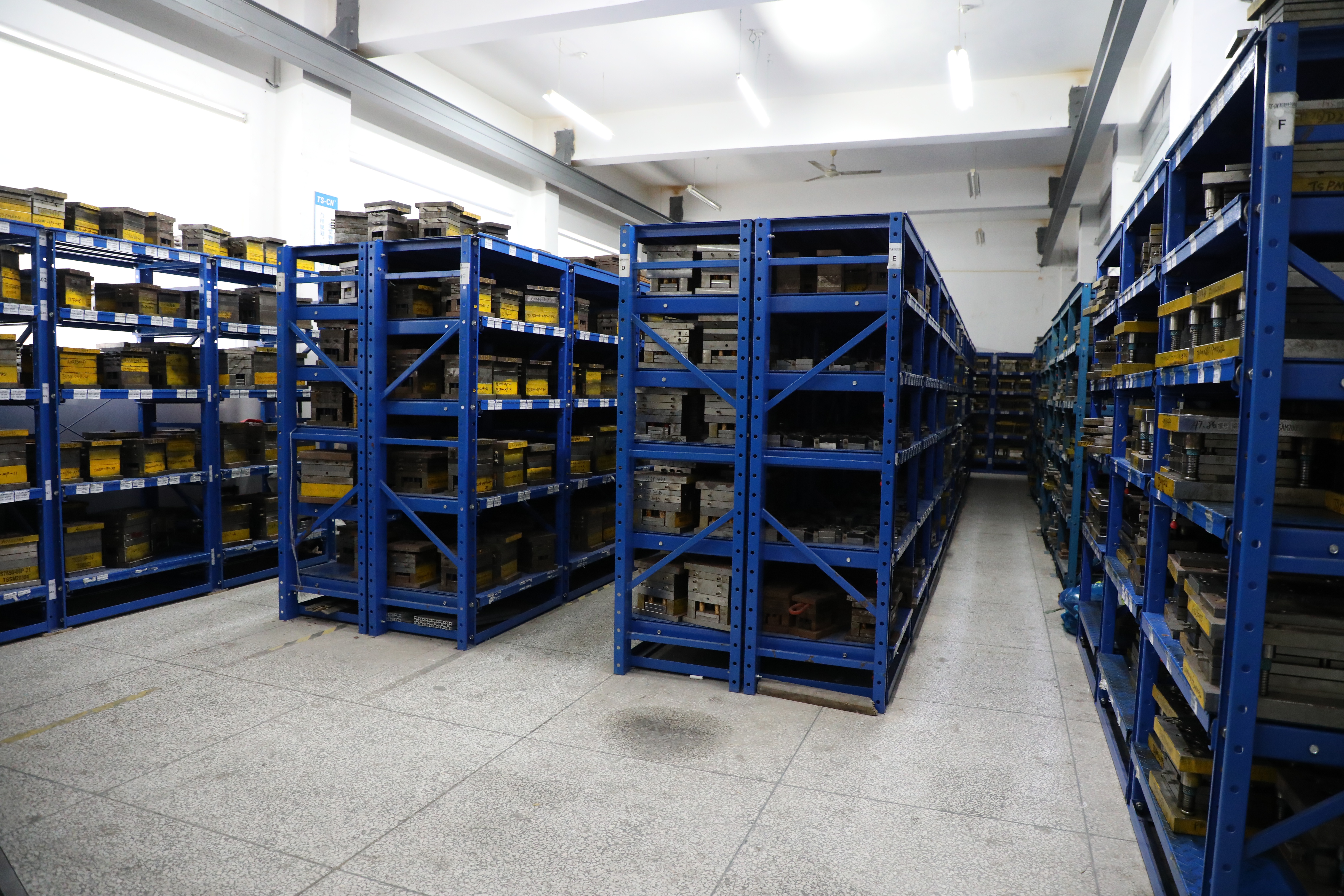 Mold warehouse